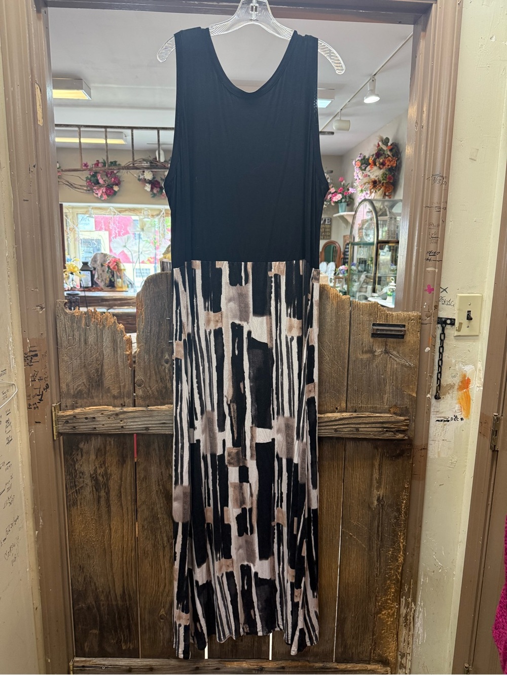 Lisa Rinna Collection Black and Beige Abstract Print Maxi Dress